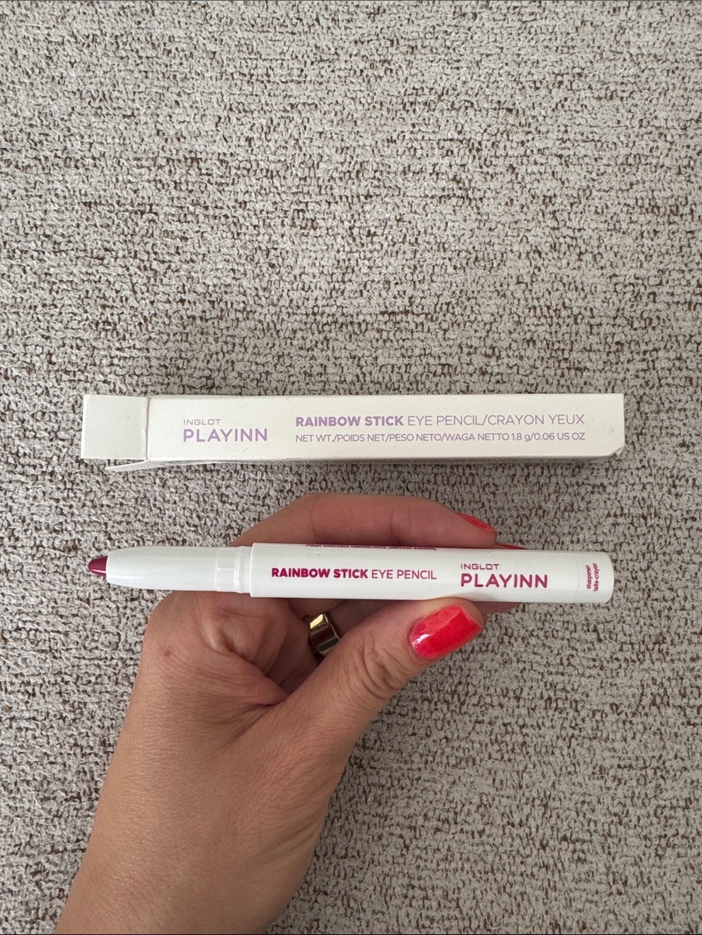 INGLOT PLAYINN Rainbow Stick Eye Pencil - SUMMER CHERRY